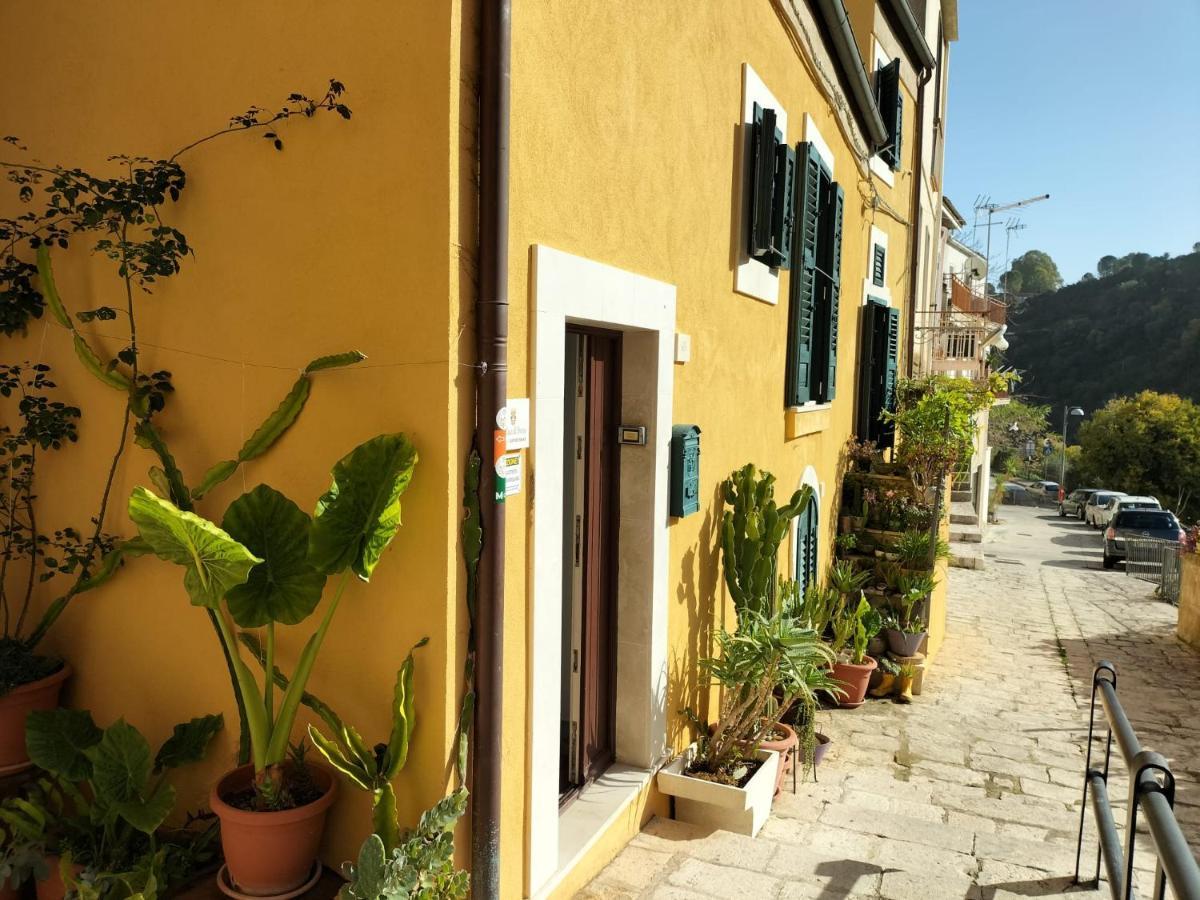 La Casa Di Sveva Ragusa Exterior foto